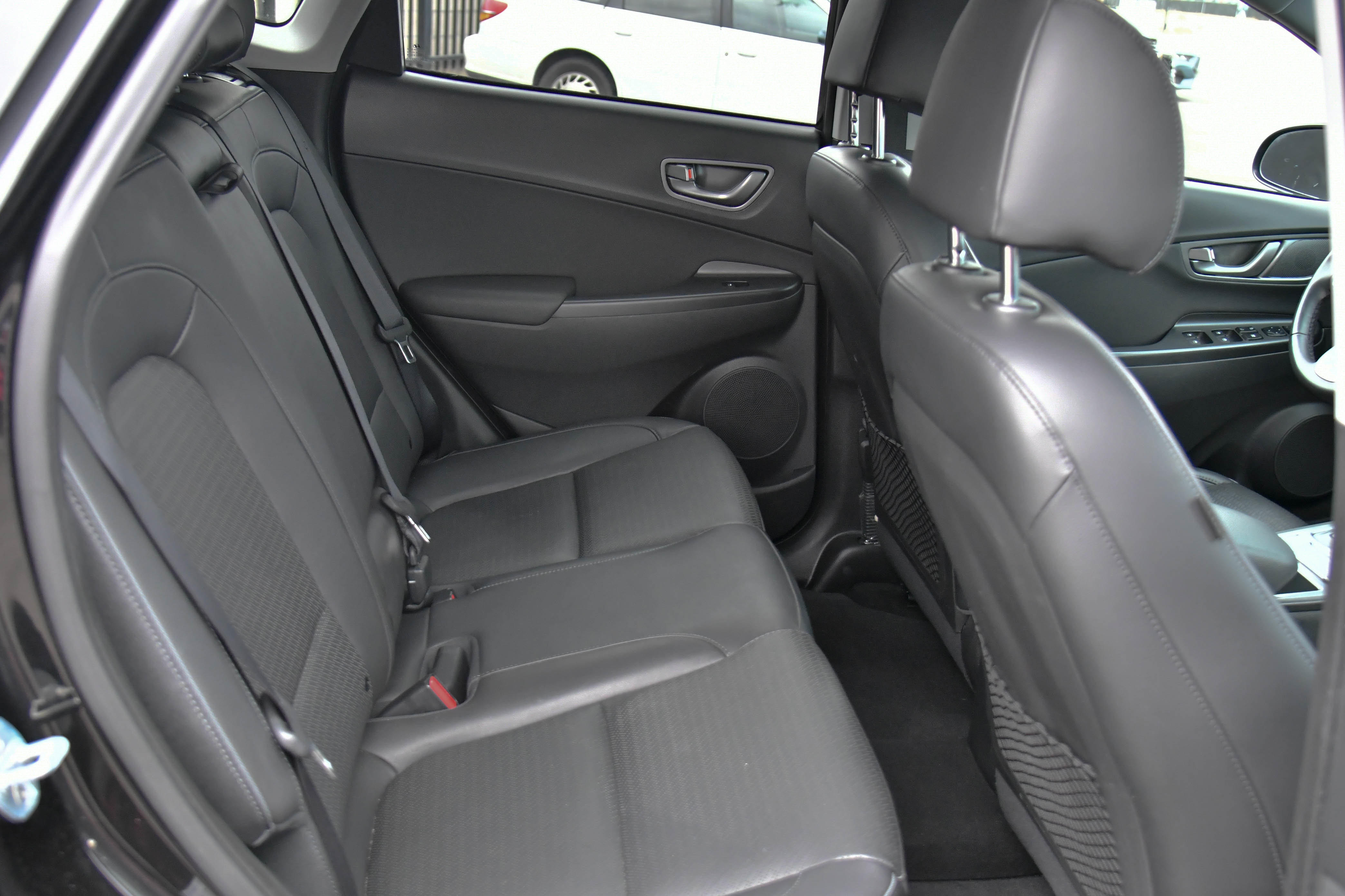 Used 2021 Hyundai Kona Limited FWD image 41