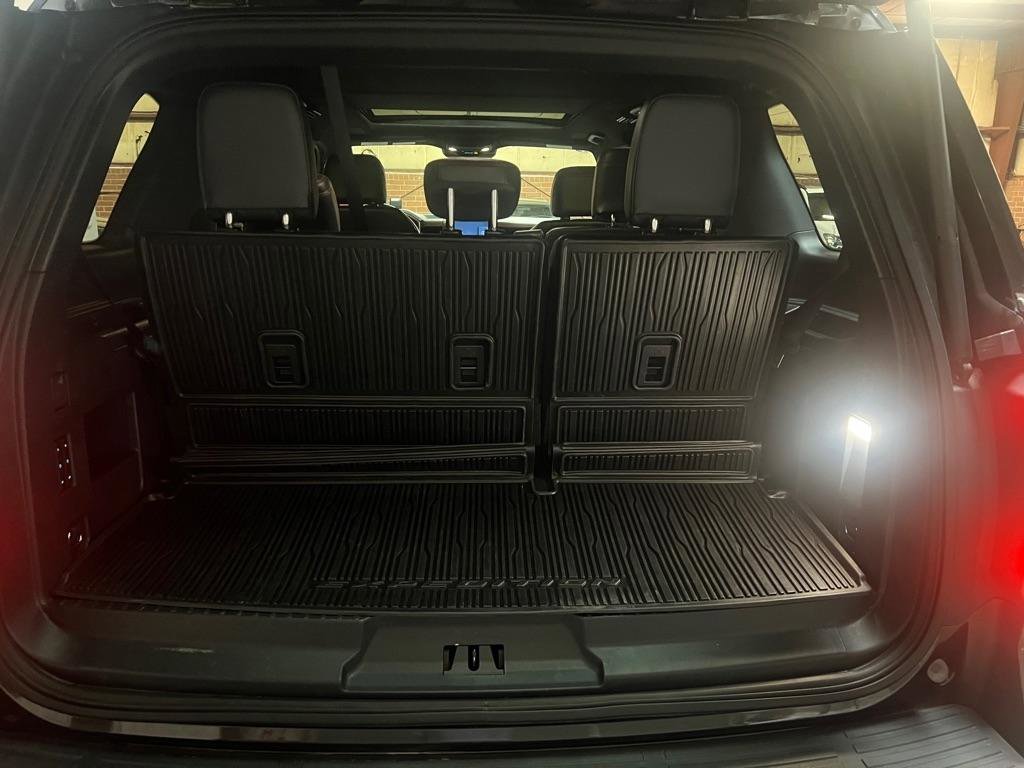 Used 2023 Ford Expedition Limited AWD/4WD image 31