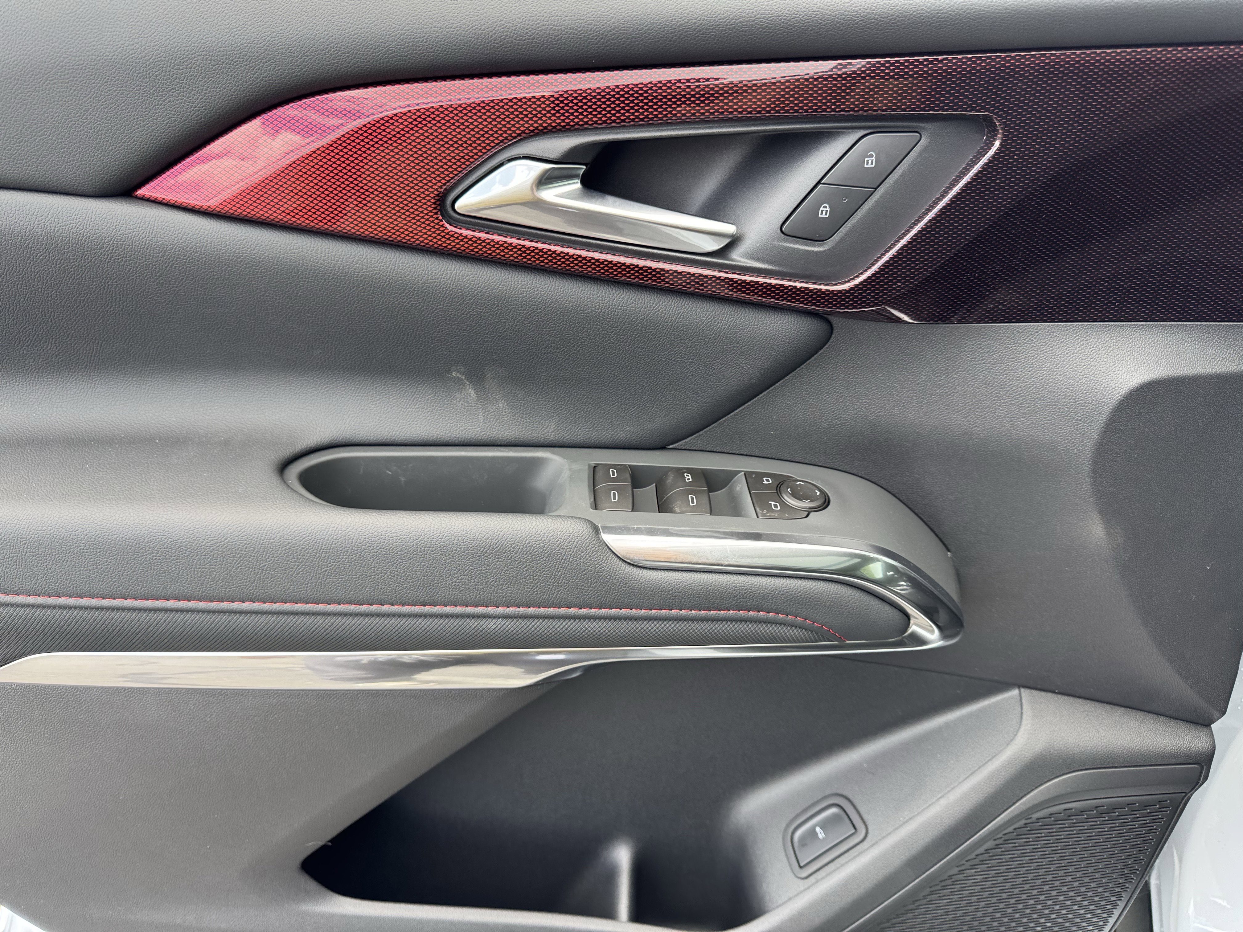 New 2026 Chevrolet Traverse Z71 w/ Driver Confidence Package image 9