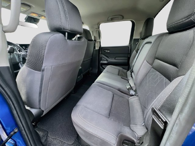 Certified 2025 Nissan Frontier SV w/ Tow Package RWD image 18