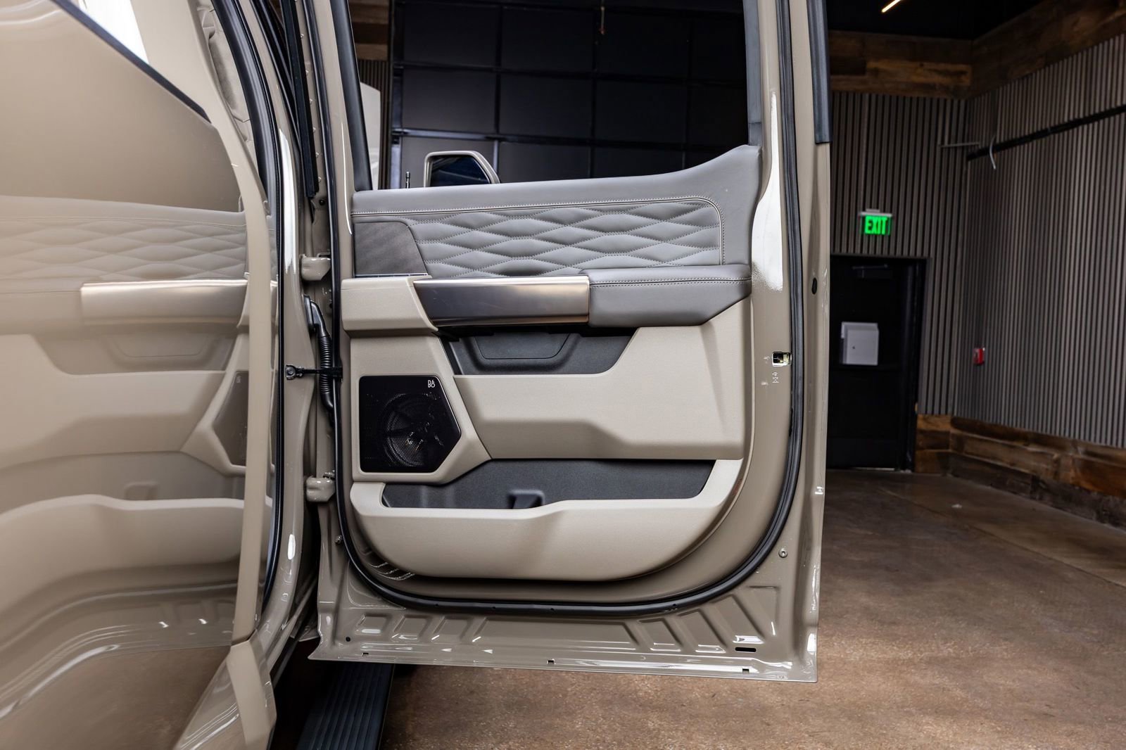 Used 2026 Ford F350 Platinum AWD/4WD image 39