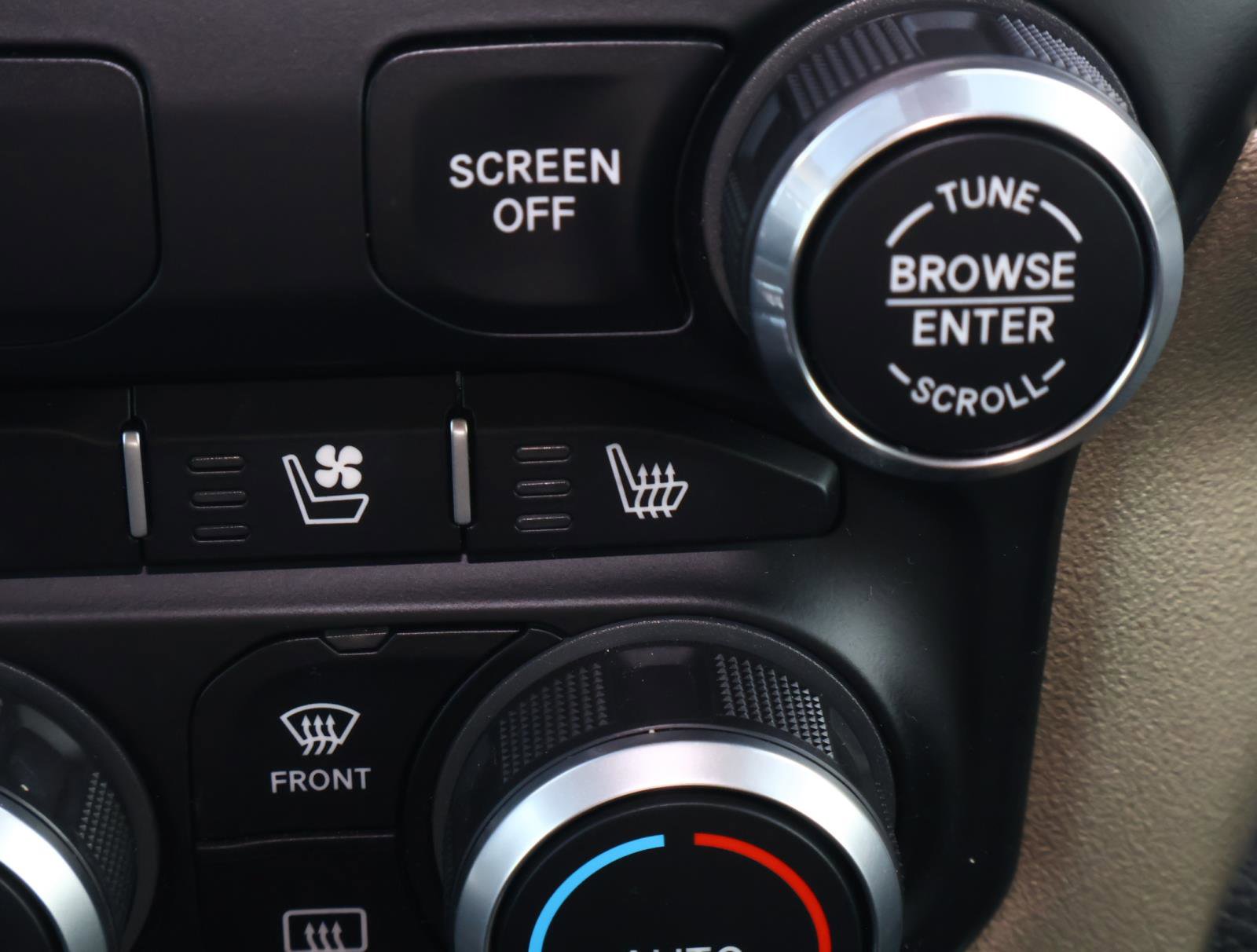 Used 2019 RAM 1500 Laramie RWD image 26