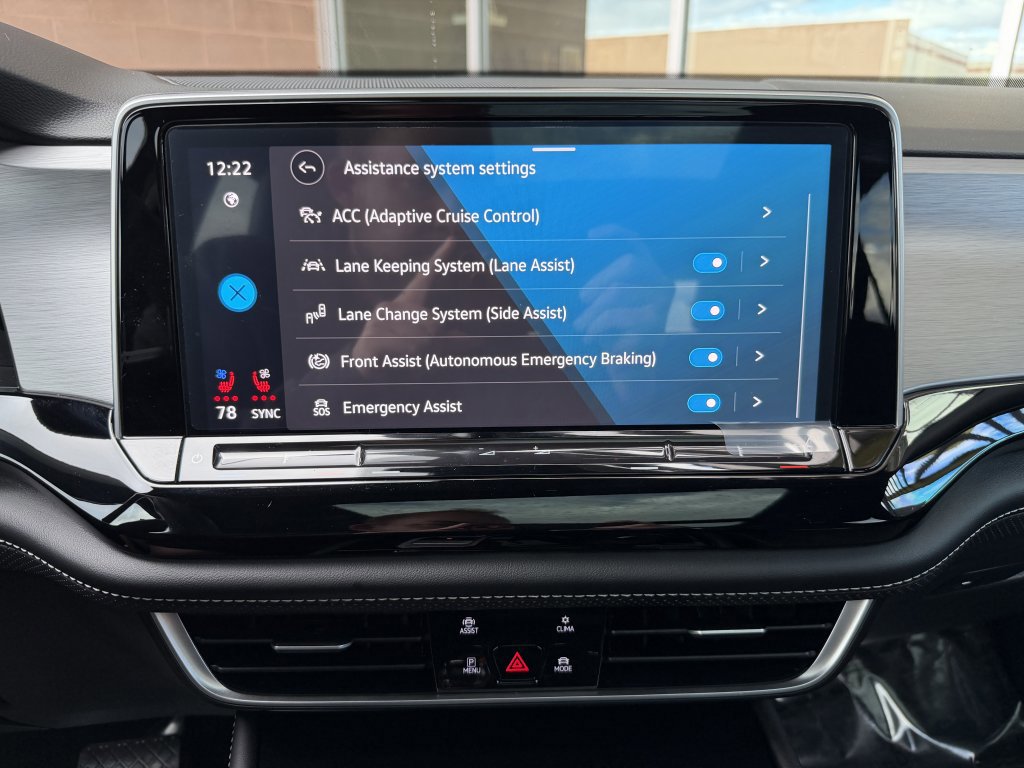 Used 2024 Volkswagen Atlas Cross Sport SE w/ Panoramic Sunroof Package image 24