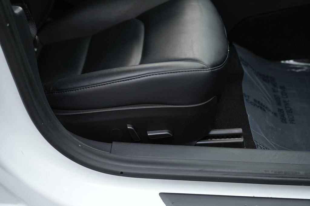 Used 2021 Tesla Model 3 Standard Range Plus image 35