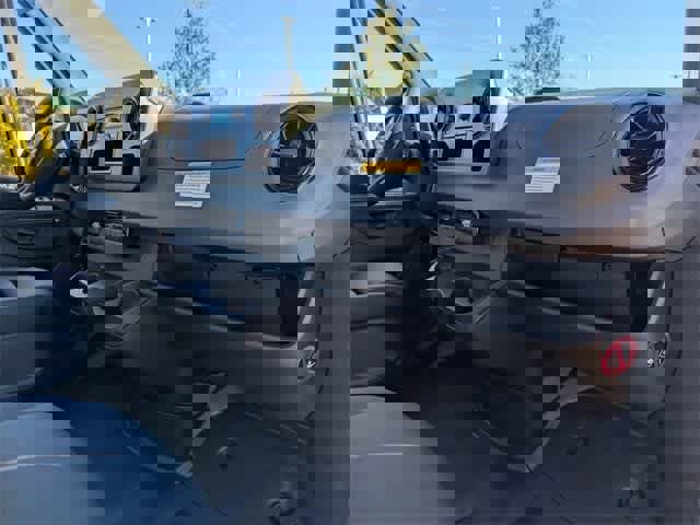 Used 2025 Mercedes-Benz Sprinter 2500 image 15