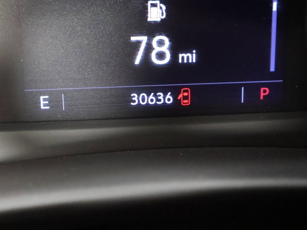 Used 2022 Cadillac XT4 Premium Luxury w/ Safety Alert Package image 35