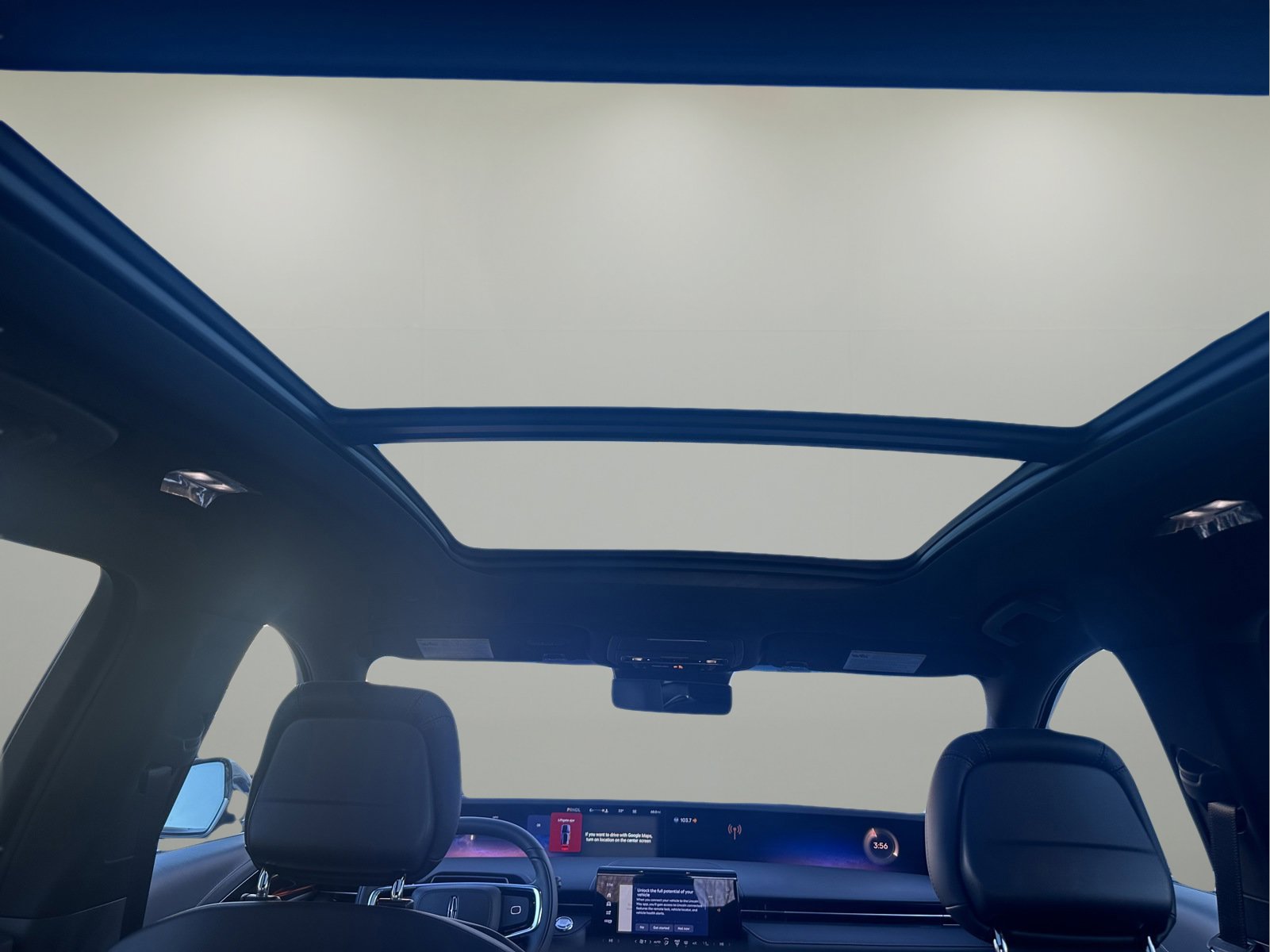 Used 2024 Lincoln Nautilus Premier w/ Equipment Group 102A image 10