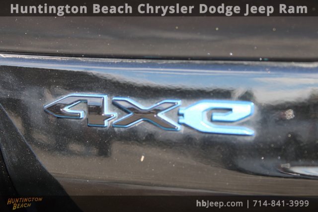 Used 2023 Jeep Grand Cherokee Trailhawk image 6