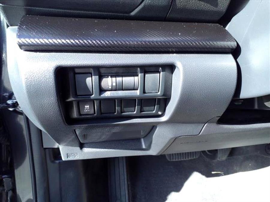 Used 2019 Subaru Crosstrek 2.0i Premium image 19