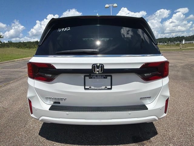 New 2026 Honda Odyssey Touring image 13