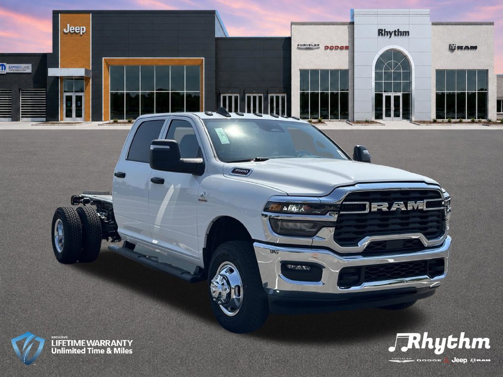 New 2027 RAM 3500 Tradesman w/ Chrome Appearance Group A AWD/4WD 360° Tour
