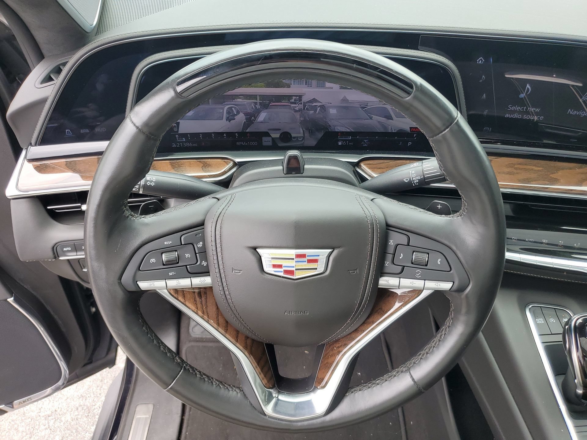 Used 2024 Cadillac Escalade Premium Luxury Platinum AWD/4WD image 24