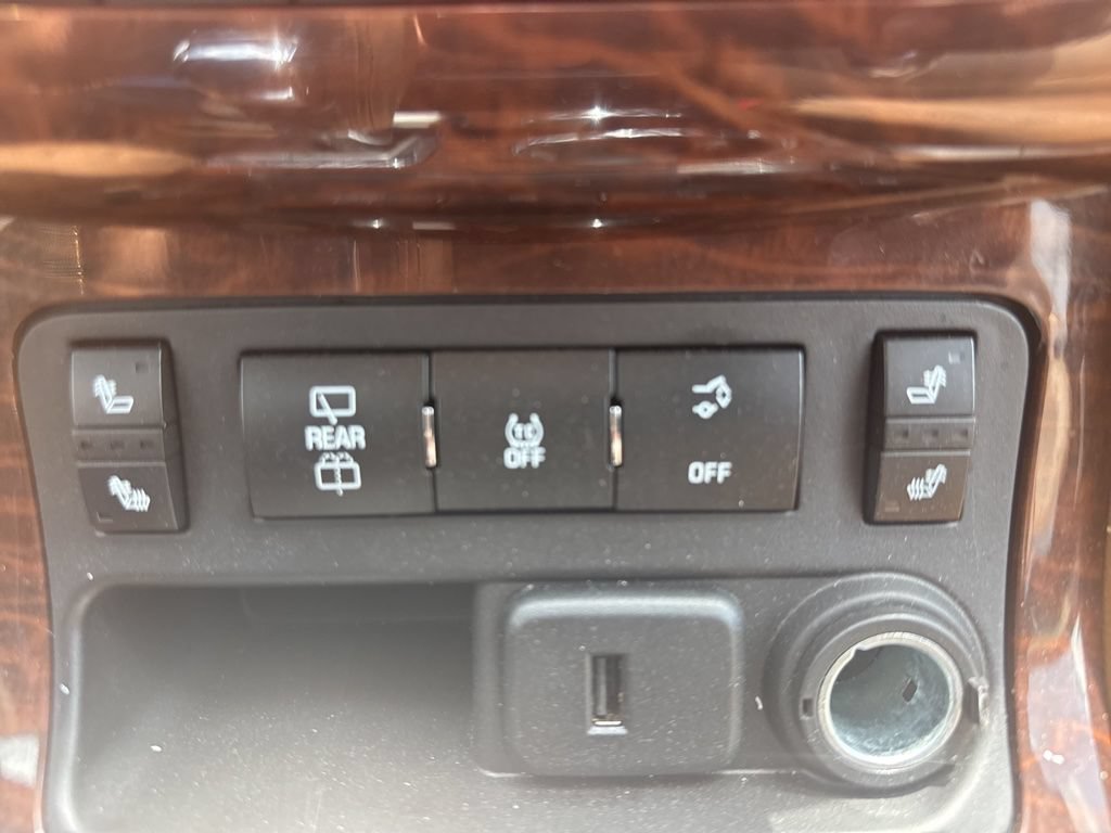 Used 2017 Buick Enclave Leather AWD/4WD image 17