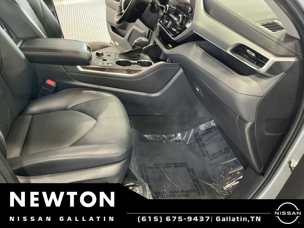 Used 2023 Toyota Highlander Platinum AWD/4WD image 21