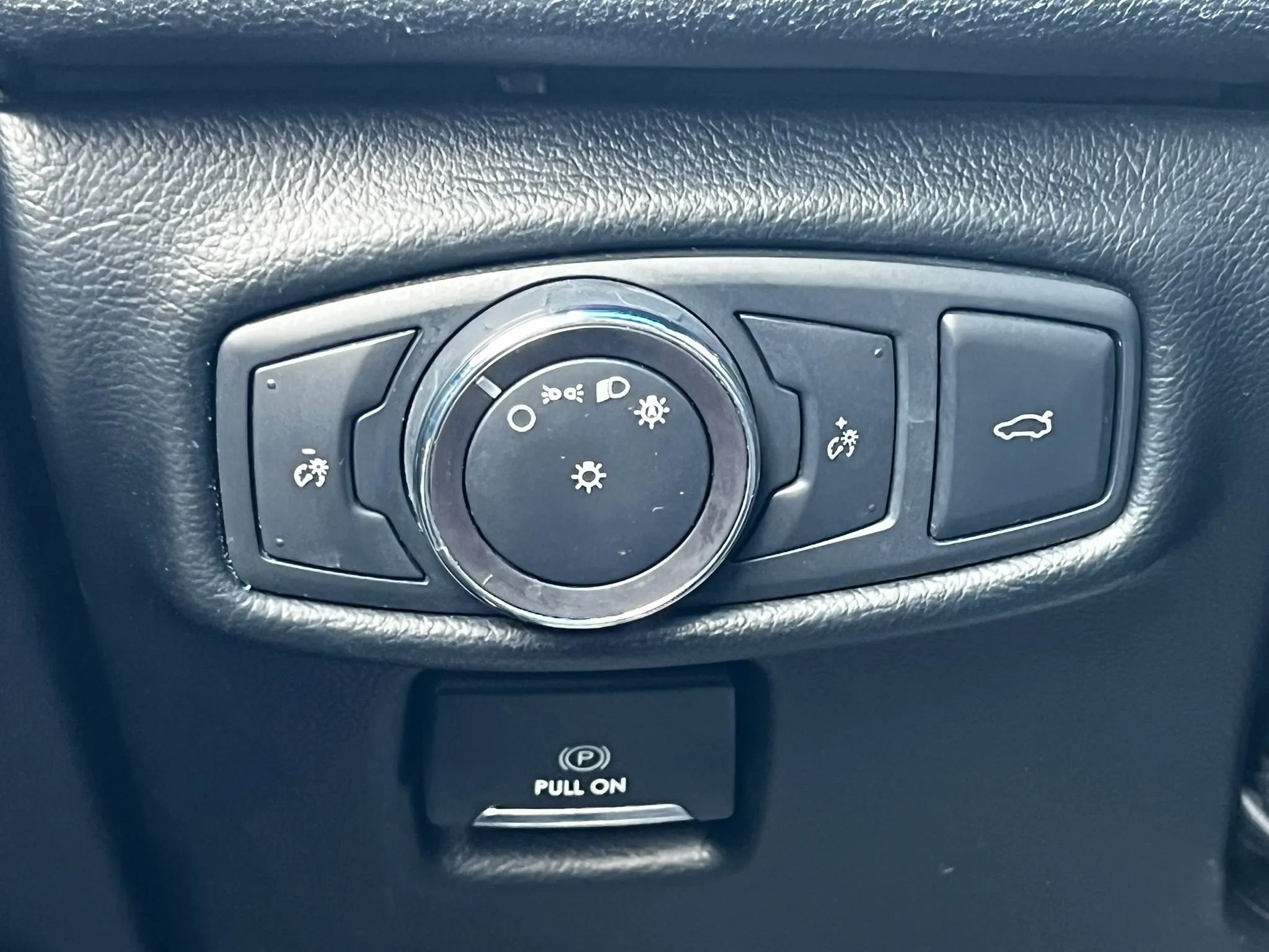 Used 2018 Lincoln MKZ Reserve w/ Climate Package image 30