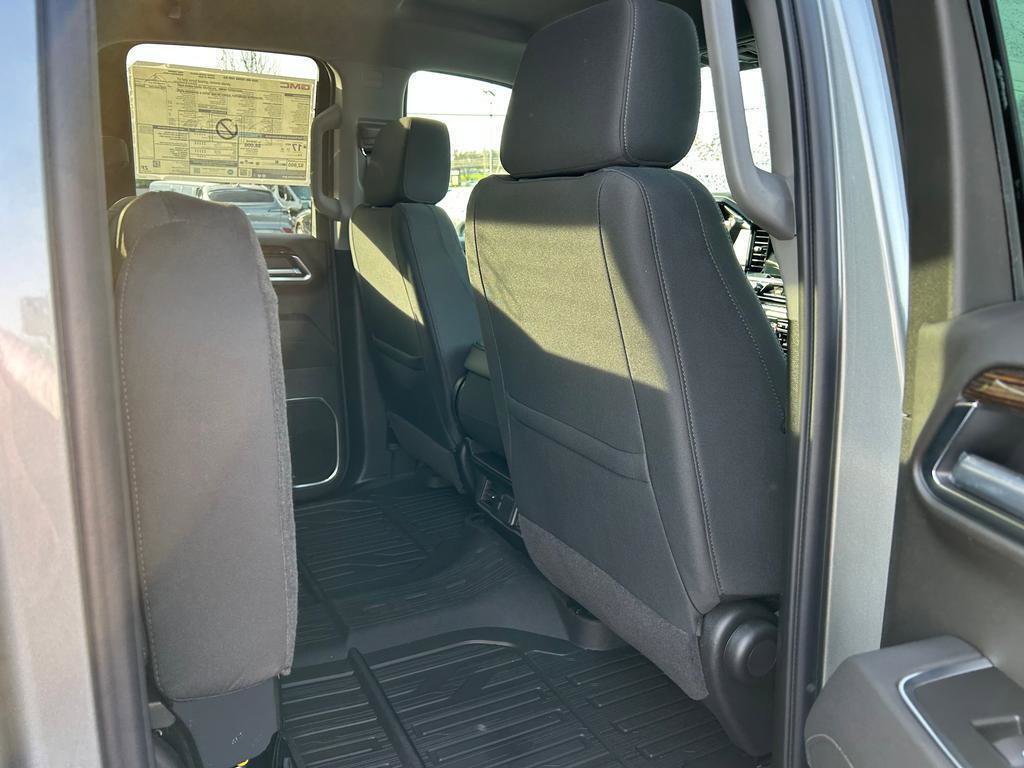 New 2026 GMC Sierra 1500 SLE w/ Preferred Package image 17