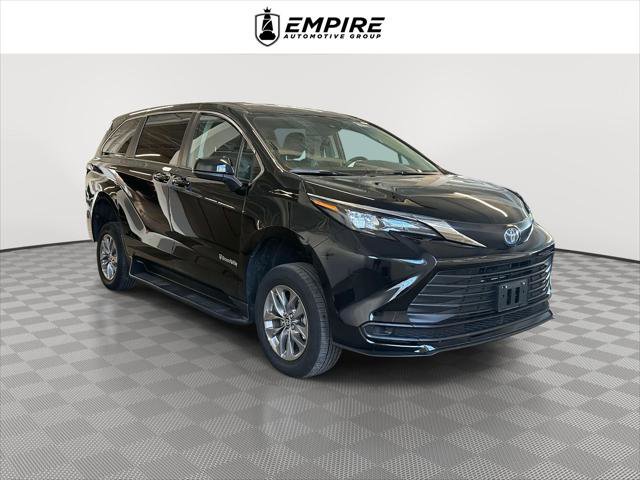 Used 2024 Toyota Sienna LE
