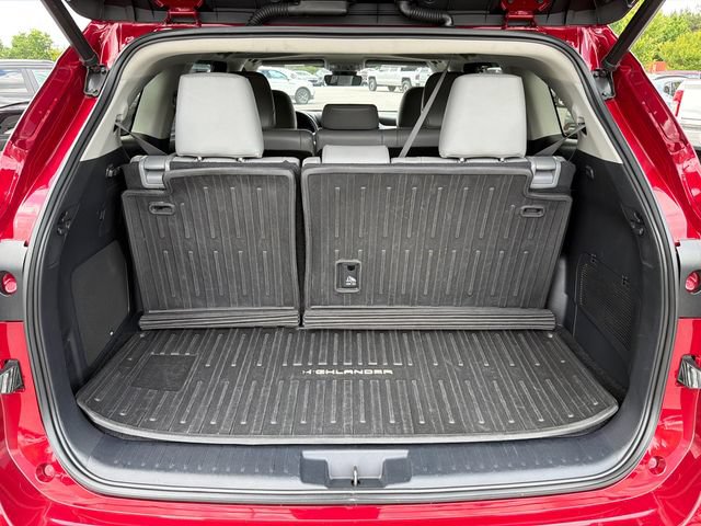 Used 2023 Toyota Highlander Limited FWD image 18