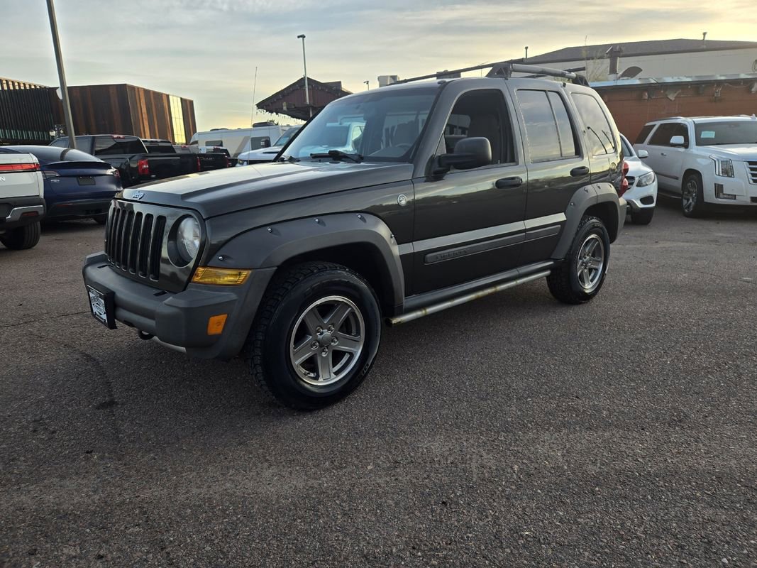 Used 2005 Jeep Liberty Renegade image 3