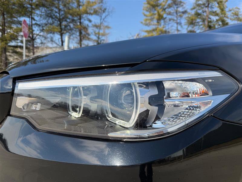 Used 2018 BMW 530i xDrive image 15