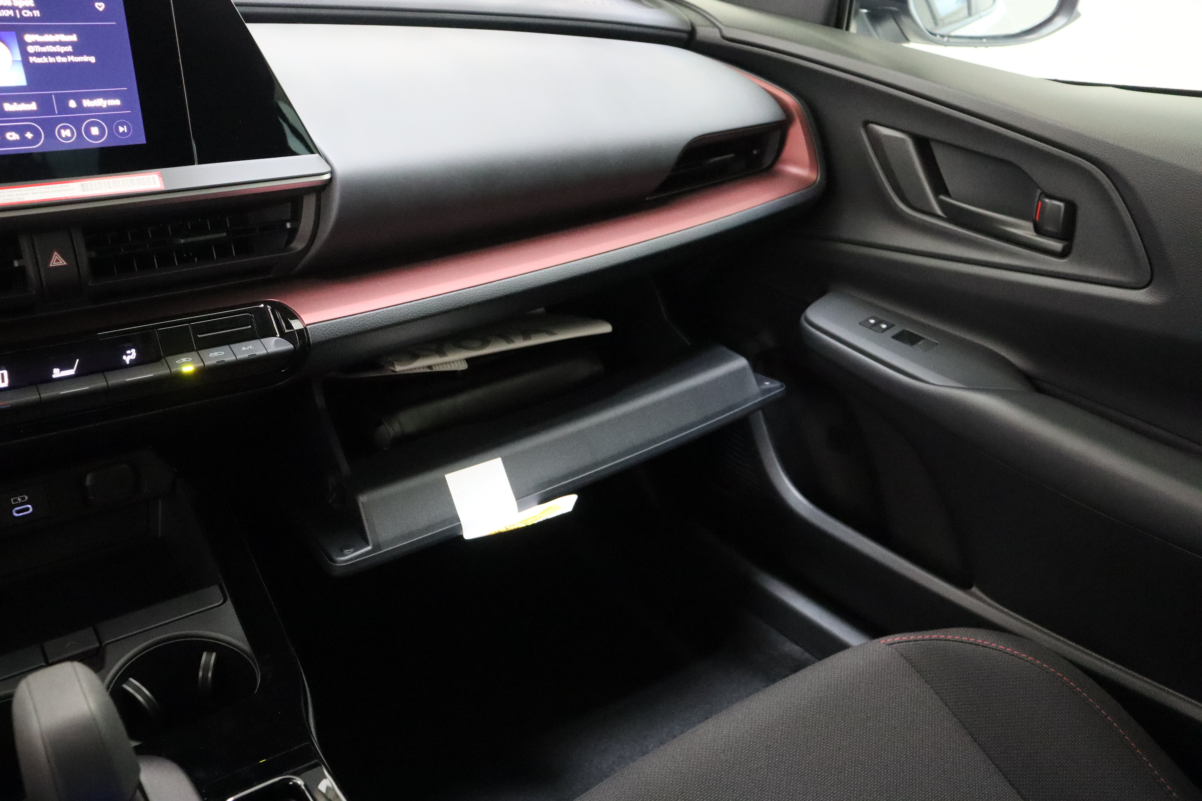 Certified 2026 Toyota Prius Plug-In Hybrid FWD image 22