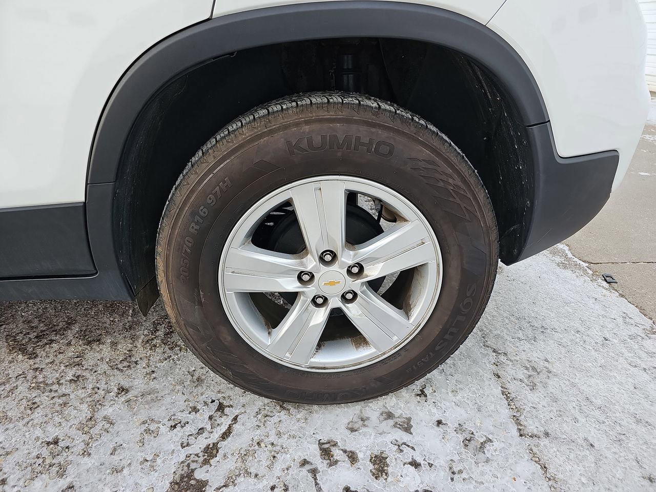 Used 2020 Chevrolet Trax LS w/ Tint and Cruise Package image 37