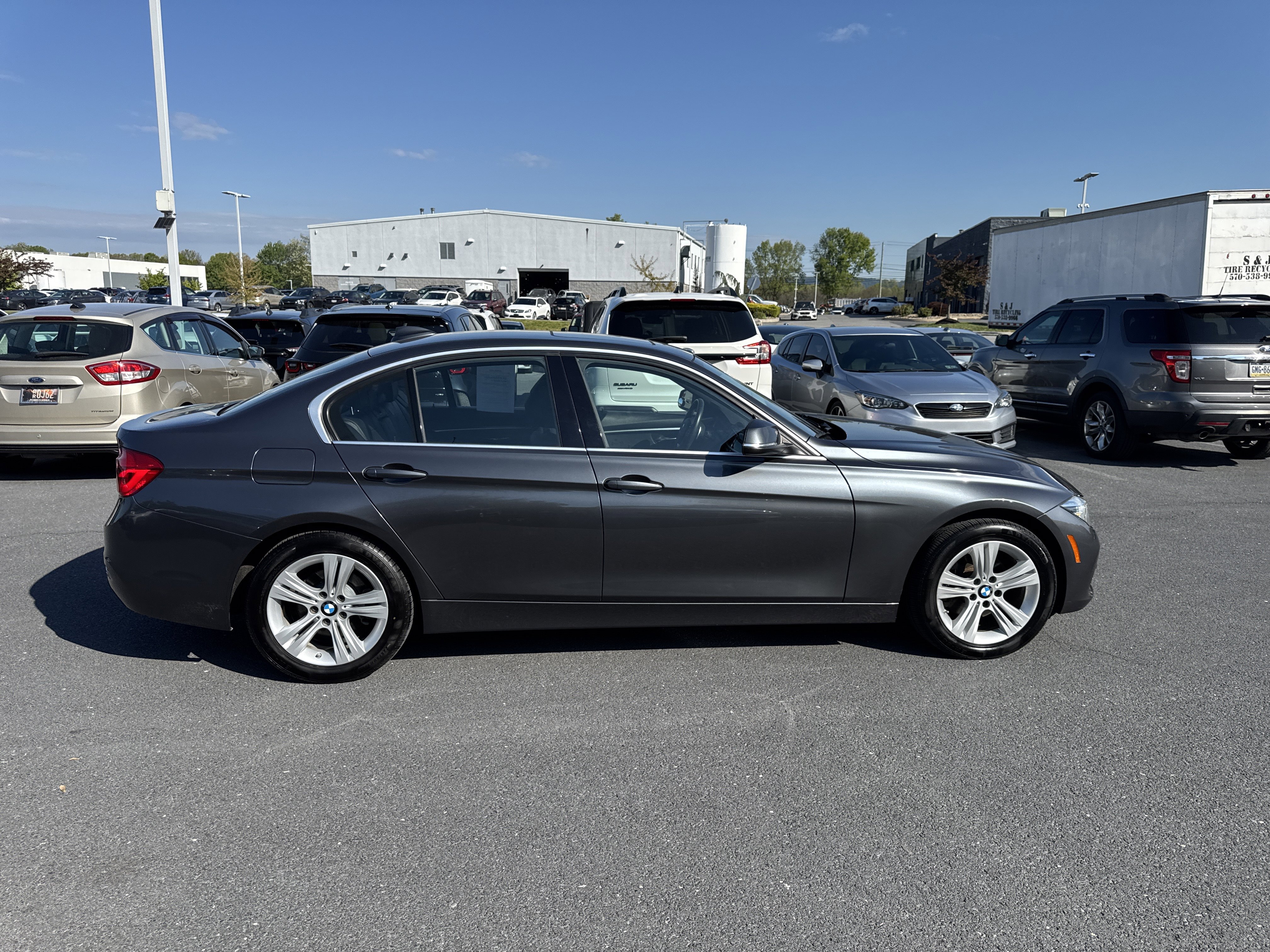 Used 2018 BMW 330i xDrive Sedan w/ Convenience Package AWD/4WD image 31
