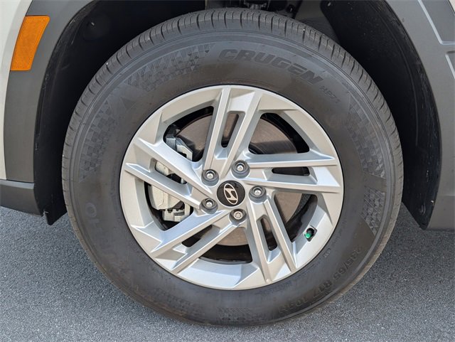 Used 2025 Hyundai Tucson SE image 13