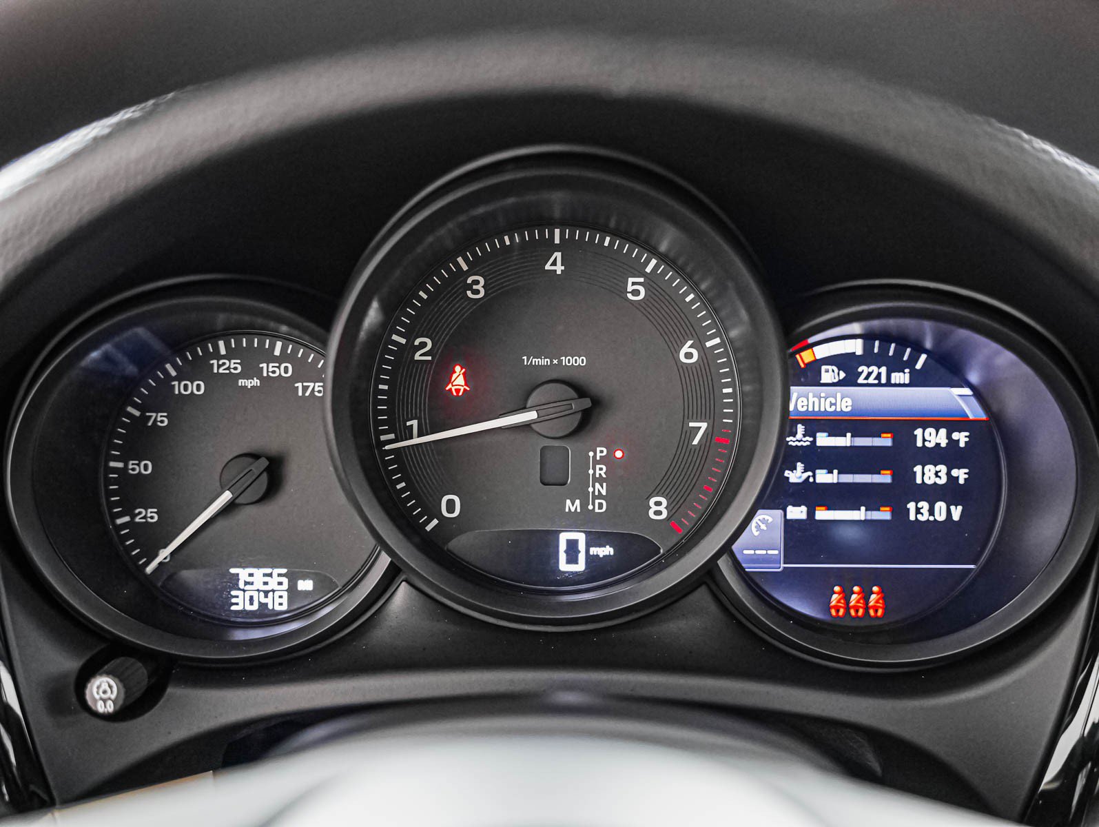 Certified 2026 Porsche Macan AWD/4WD image 18