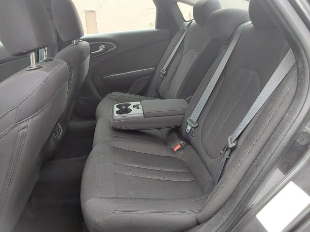 Used 2015 Chrysler 200 Limited w/ Comfort Group FWD image 12