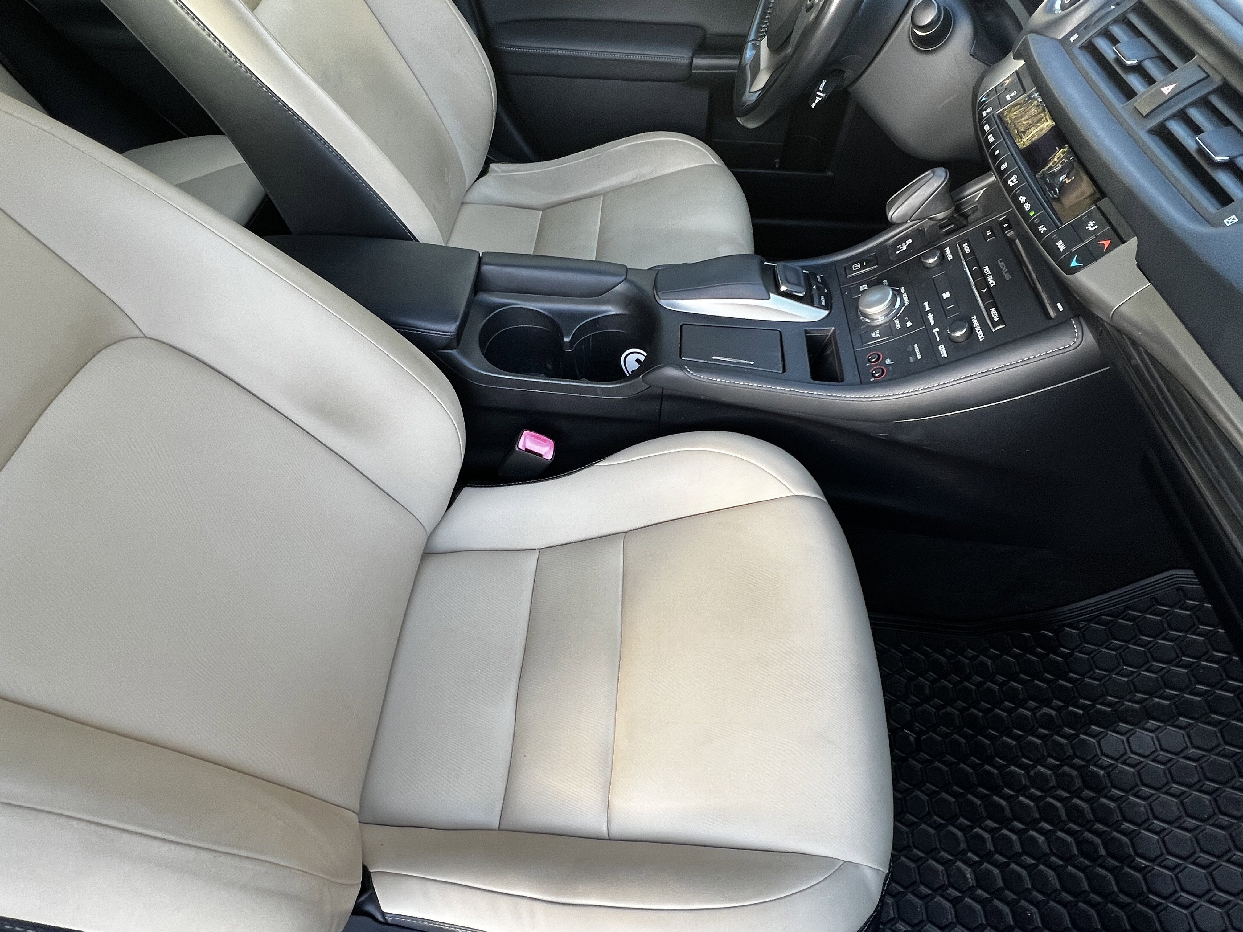 Used 2015 Lexus CT 200h w/ Navigation Package image 45