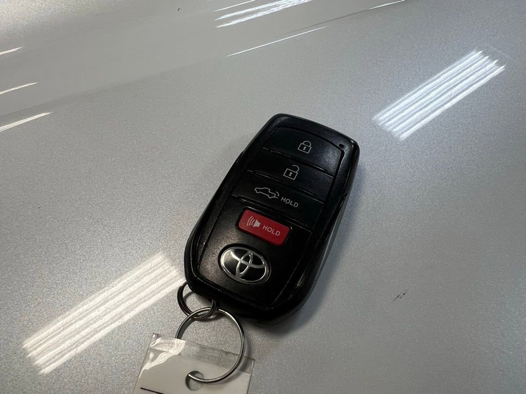 Used 2024 Toyota Tundra Limited image 33