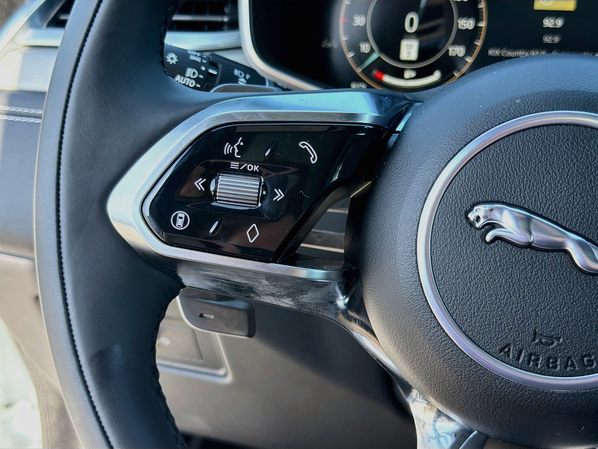 New 2026 Jaguar F-PACE R-Dynamic S AWD/4WD image 38
