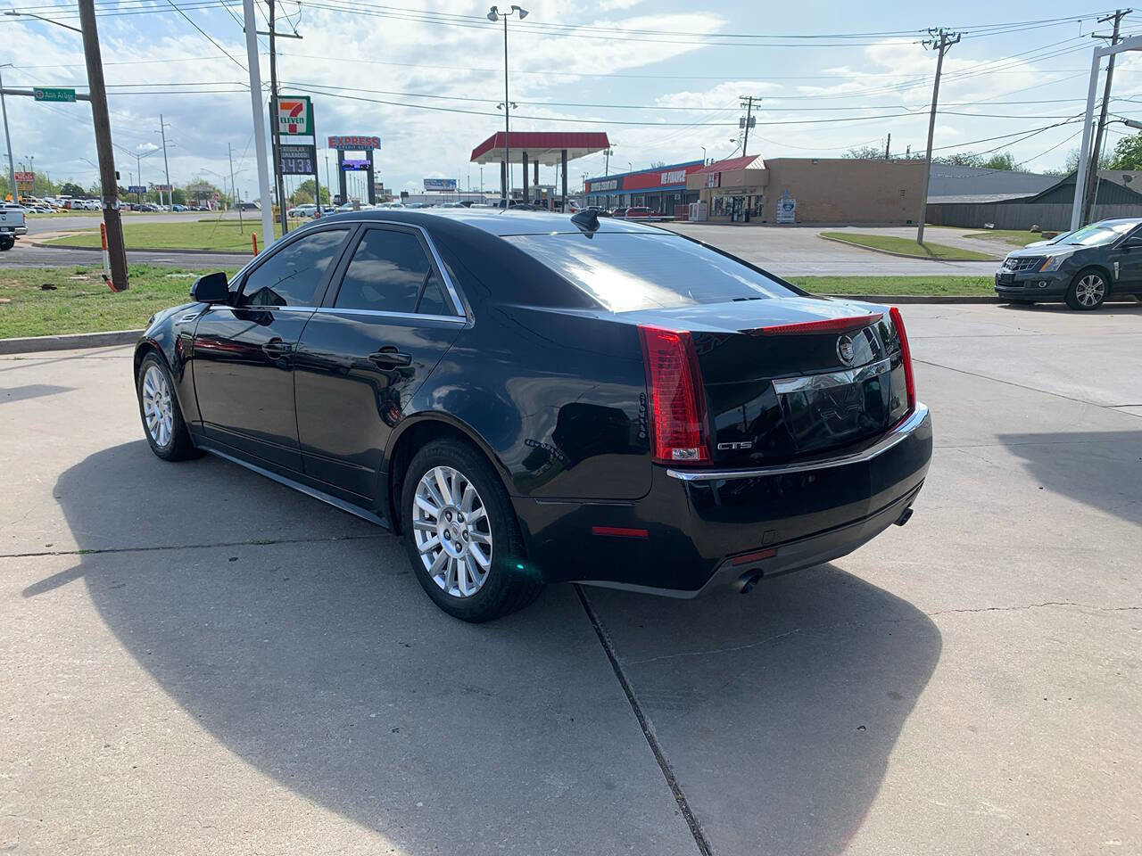 Used 2010 Cadillac CTS Luxury RWD image 5