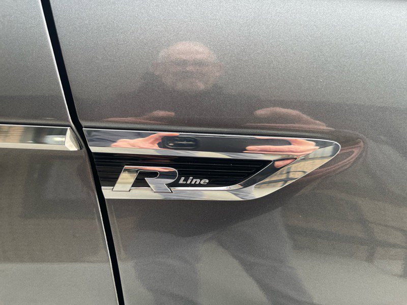 Used 2021 Volkswagen Tiguan SEL Premium R-Line image 20