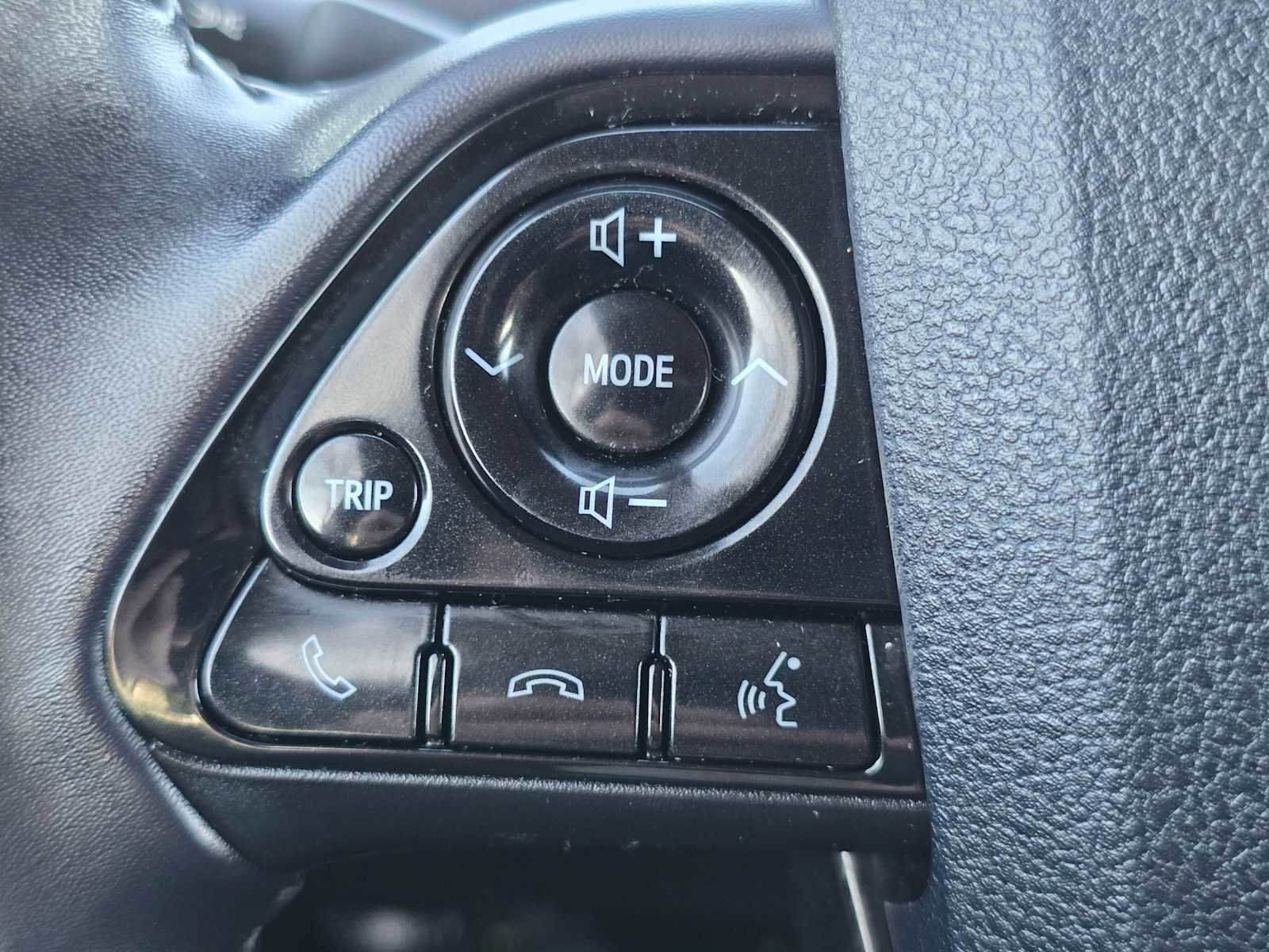 Used 2020 Toyota Prius Prime XLE image 35