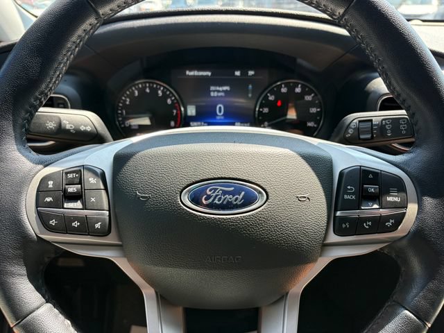 Used 2022 Ford Explorer XLT w/ Equipment Group 202A AWD/4WD image 18