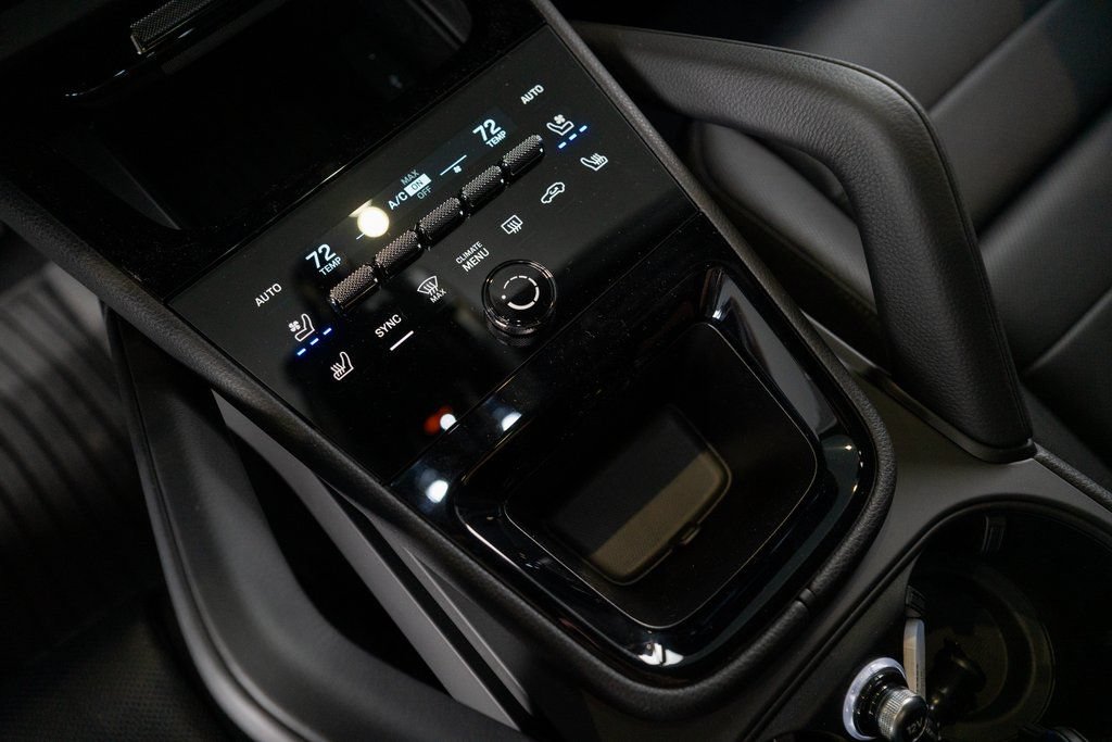 New 2025 Porsche Cayenne AWD/4WD image 29