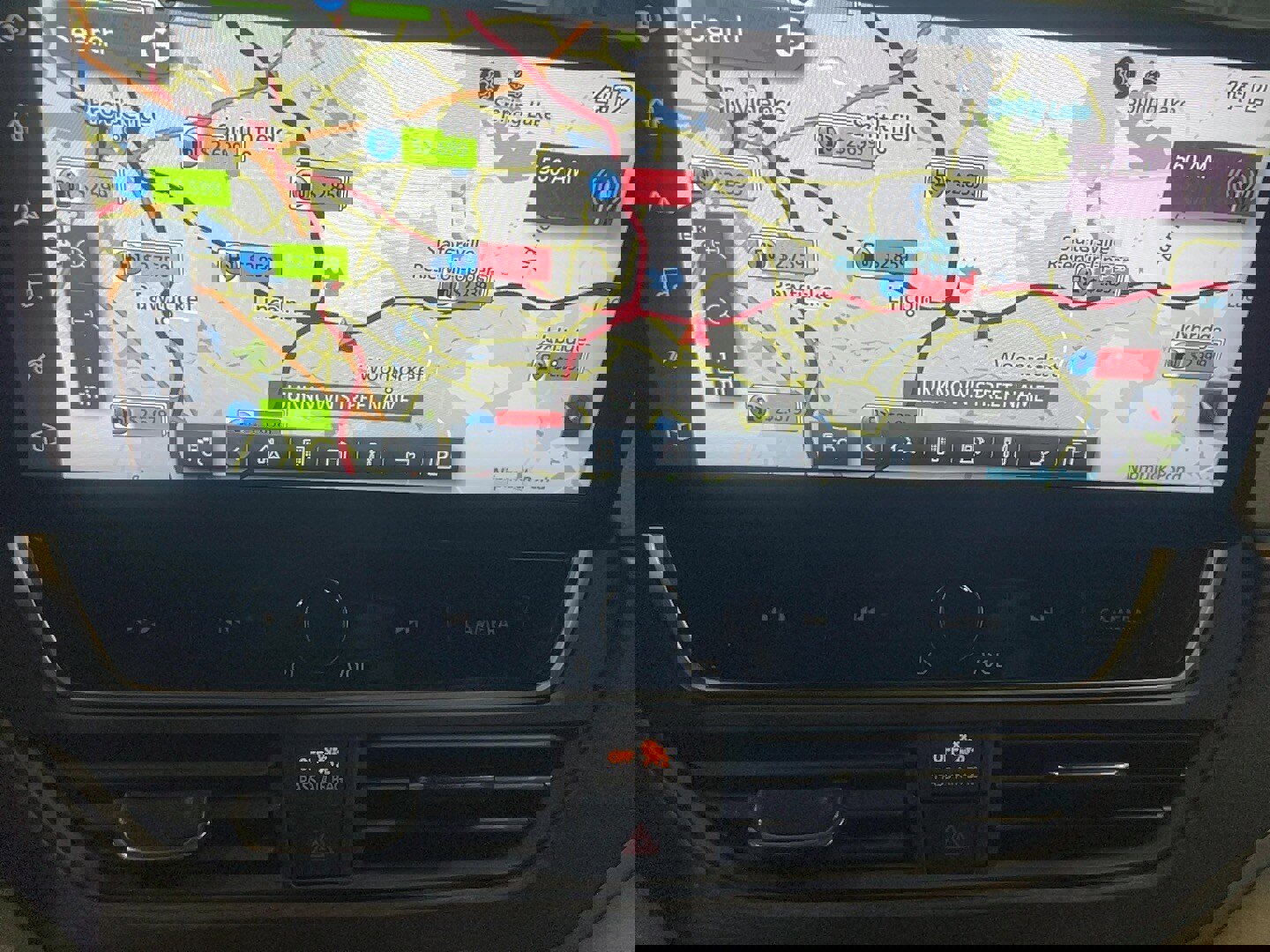 Used 2024 Nissan Altima 2.5 SV w/ SV Premium Package image 9