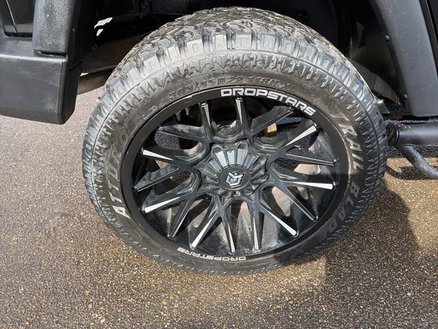 Used 2012 Jeep Wrangler Unlimited Rubicon w/ Connectivity Group AWD/4WD image 15