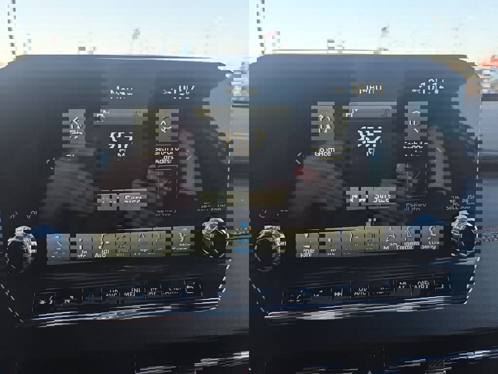 Used 2023 Mitsubishi Outlander SEL image 16