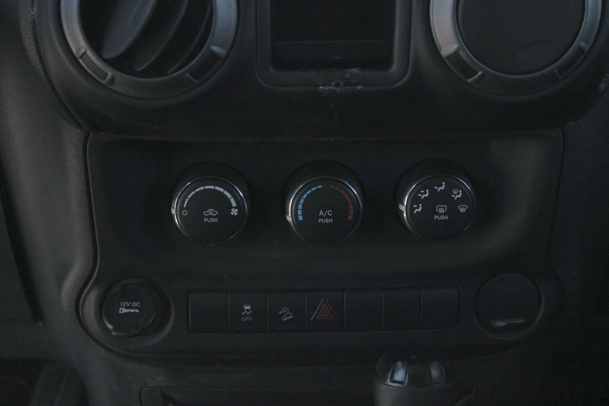 Used 2012 Jeep Wrangler Unlimited Sport w/ Max Tow Pkg image 19