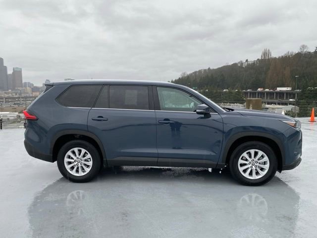 Certified 2024 Toyota Grand Highlander XLE image 3