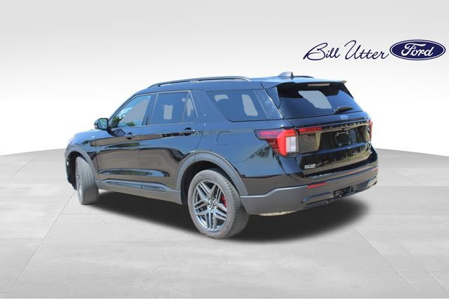 Used 2025 Ford Explorer ST-Line w/ ST-Line Street Pack AWD/4WD image 7