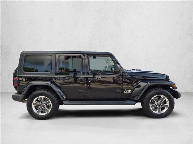 Used 2018 Jeep Wrangler Unlimited Sahara AWD/4WD image 4
