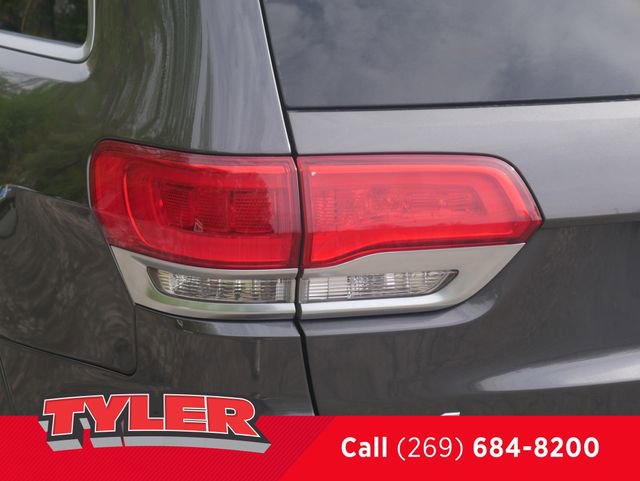 Used 2017 Jeep Grand Cherokee Summit w/ Platinum Series Group AWD/4WD image 12