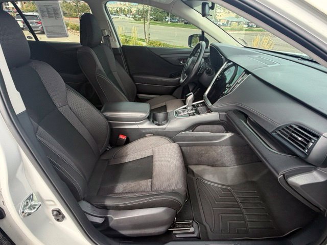Used 2024 Subaru Outback Premium AWD/4WD image 32