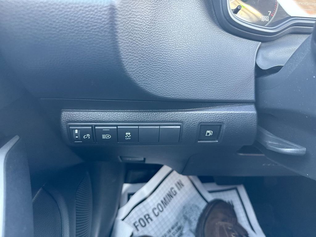 Used 2023 Toyota Corolla SE image 18