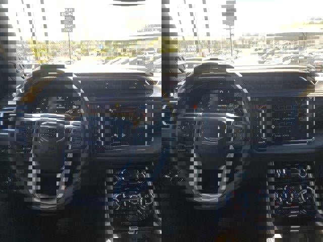 Used 2024 GMC Yukon Denali image 14