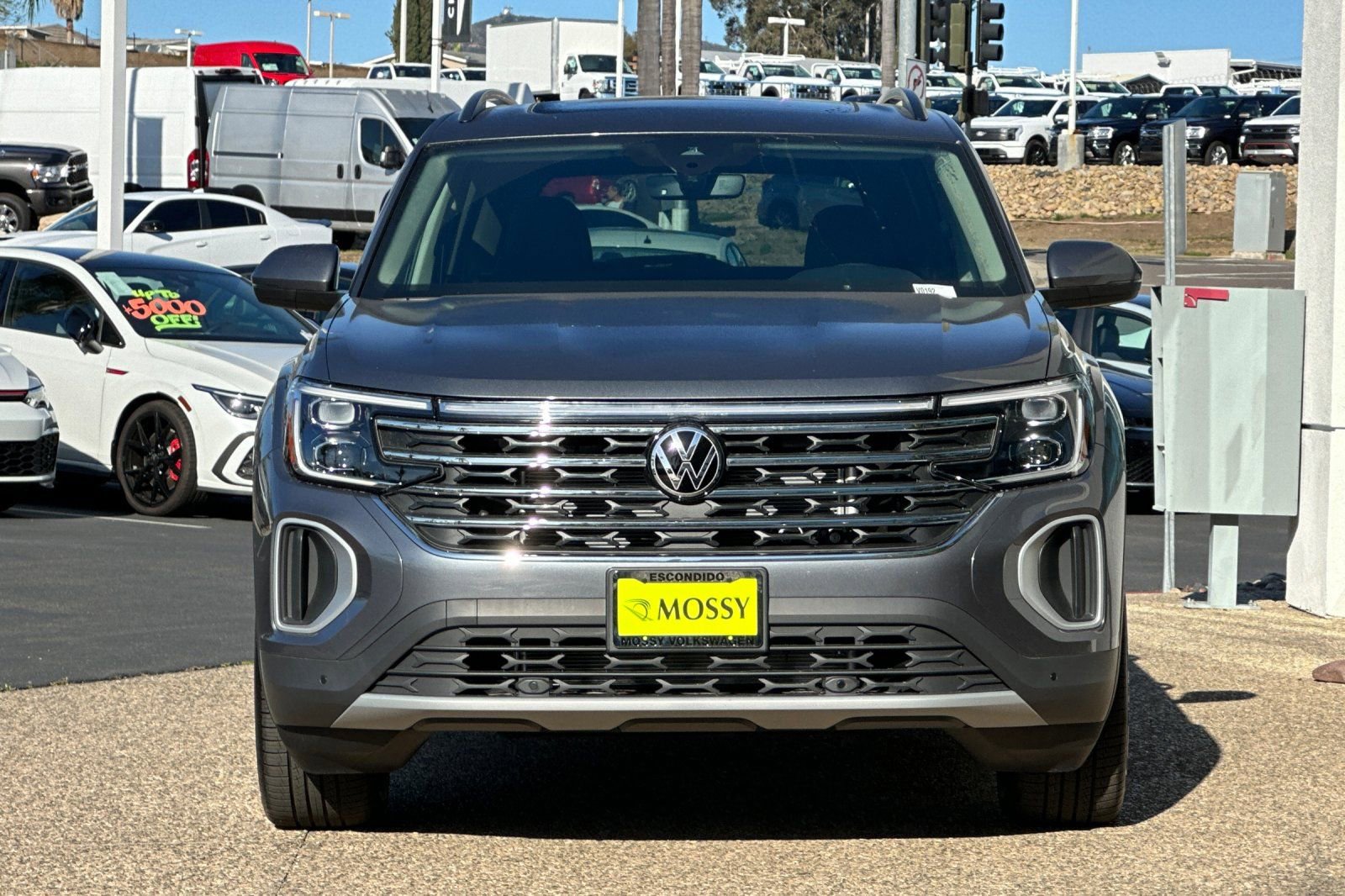 New 2025 Volkswagen Atlas SE image 8